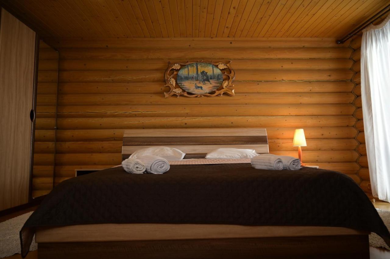 Kamyanka Hotel Mizhhirya  Buitenkant foto